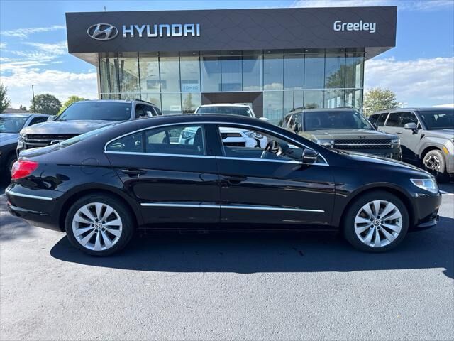 2010 Volkswagen CC Sport — photo 1 of 18
