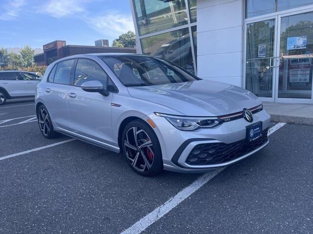 2024 Volkswagen Golf GTI SE