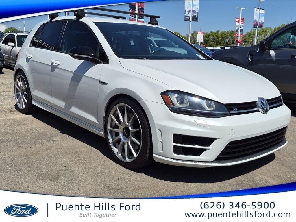 2016 Volkswagen Golf R 4Motion — photo 1 of 2