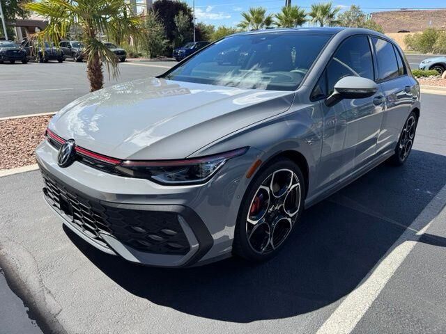 2025 Volkswagen Golf GTI Autobahn