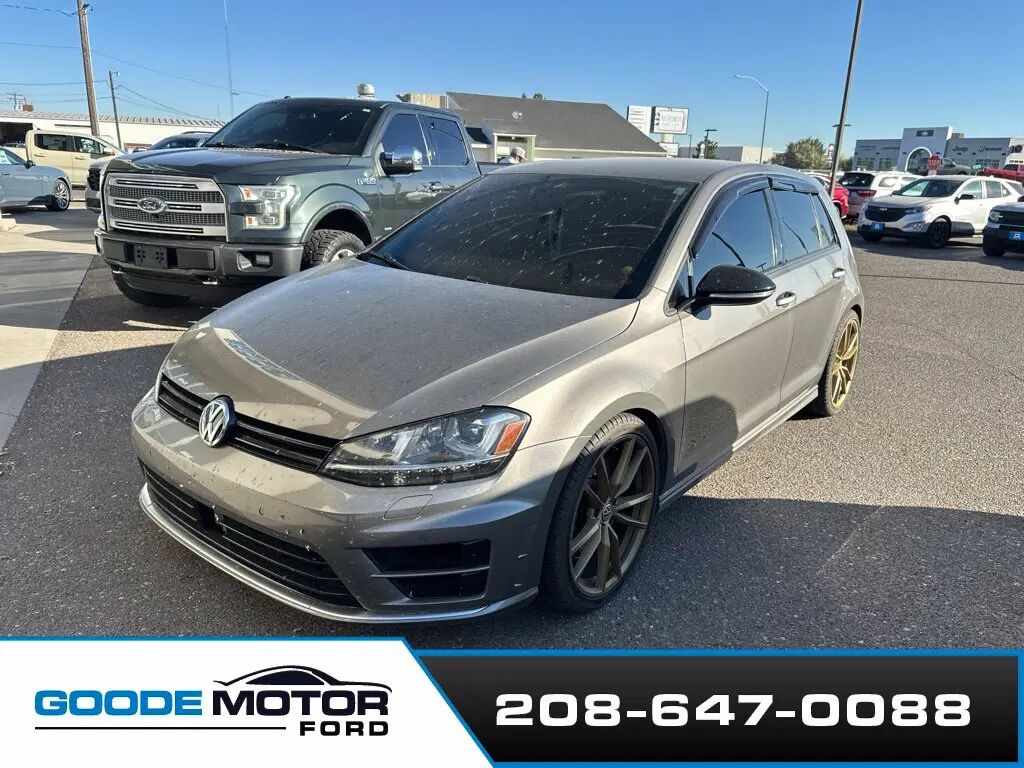 2017 Volkswagen Golf R 4Motion — photo 1 of 4