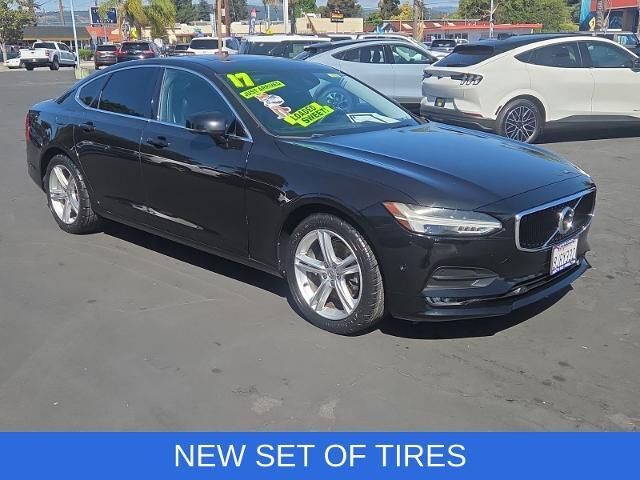 2017 Volvo S90 T5 Momentum