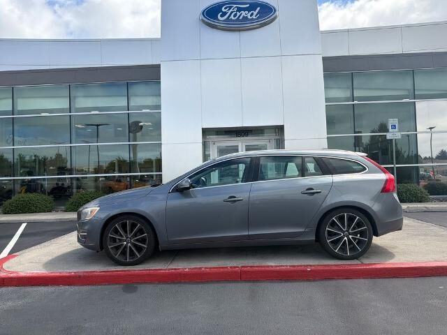 2016 Volvo V60 T5 Drive-E Premier