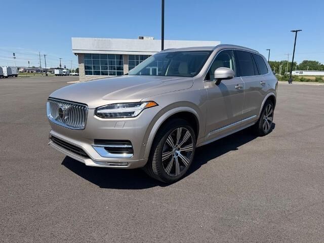 2024 Volvo XC90 B6 Plus Bright Theme 6P