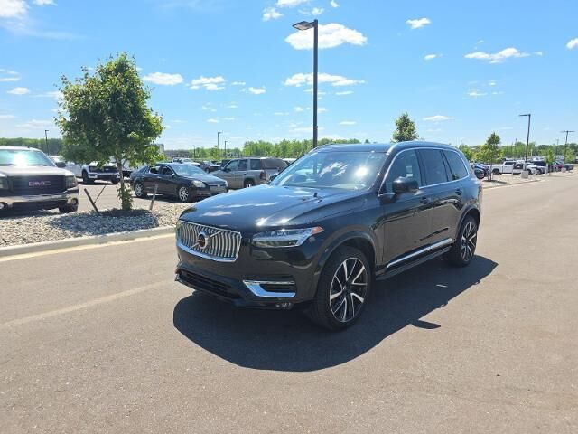 2024 Volvo XC90 B6 Plus Bright Theme 6P