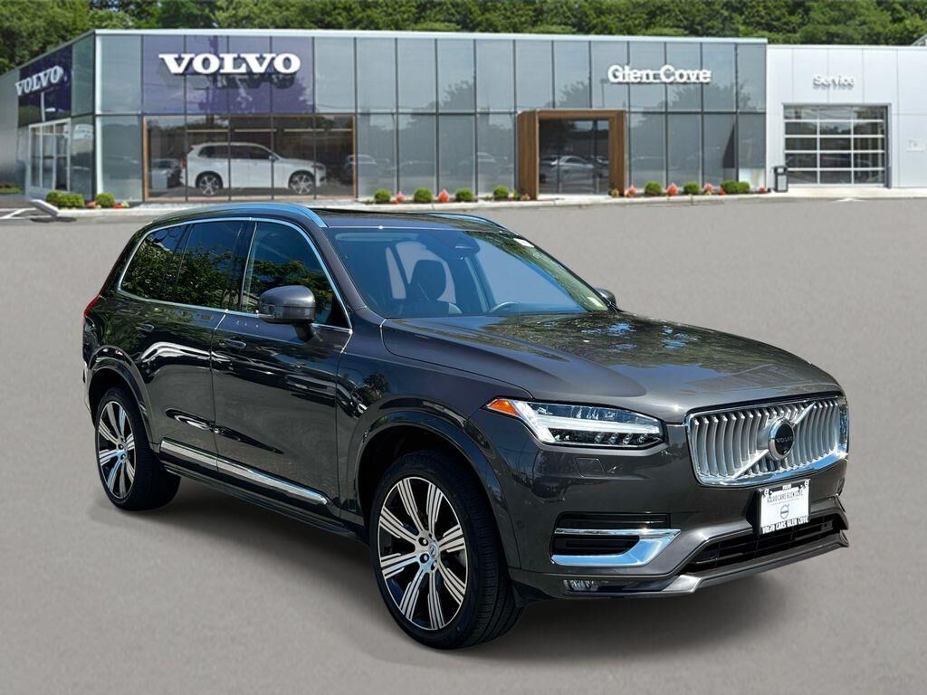 2025 Volvo XC90 B6 Plus Bright Theme 6P — photo 1 of 64