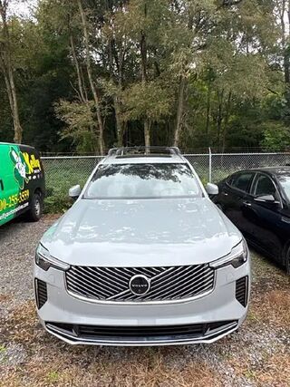 2026 Volvo XC90 B6 Plus 7P — photo 1 of 3