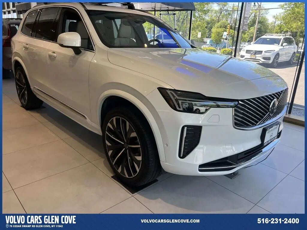 2026 Volvo XC90 B6 Plus 7P — photo 1 of 36
