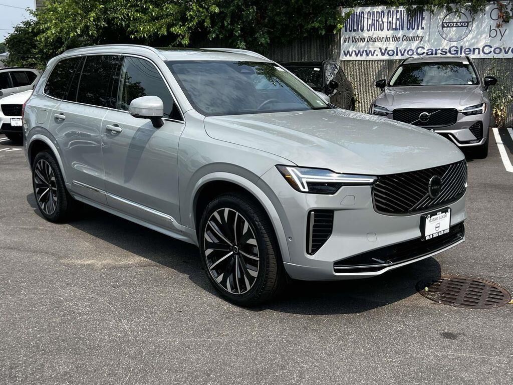 2026 Volvo XC90 B6 Plus 7P — photo 1 of 39