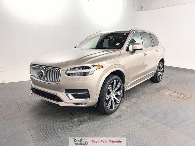 2024 Volvo XC90 B6 Plus Bright Theme 7P — photo 1 of 24