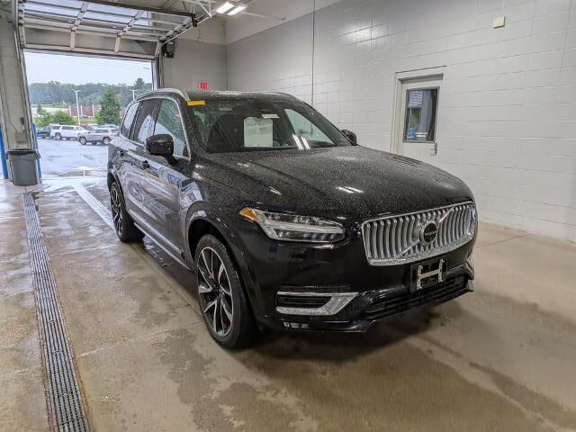 2024 Volvo XC90 B6 Ultimate Bright Theme 7P — photo 1 of 26