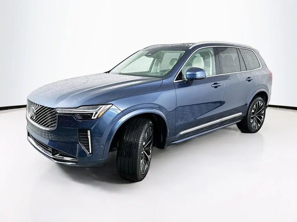 2026 Volvo XC90 B6 Ultra 7P — photo 1 of 13