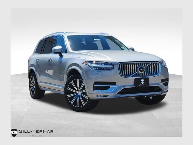 2025 Volvo XC90 B6 Core Bright Theme