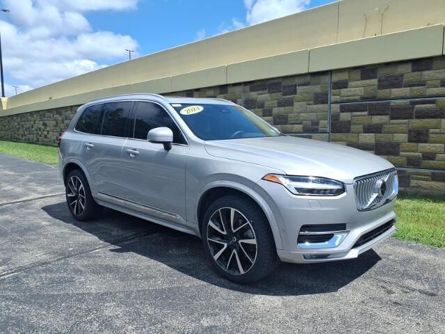 2023 Volvo XC90 B6 Plus Bright Theme 7P