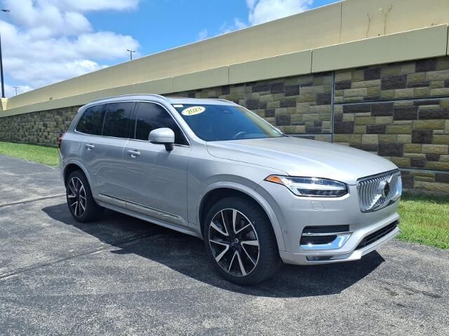 2023 Volvo XC90 B6 Plus Bright Theme 7P