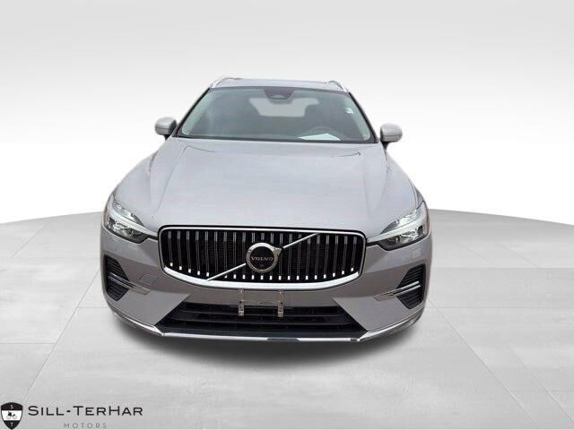 2023 Volvo XC60 B6 Ultimate Bright Theme