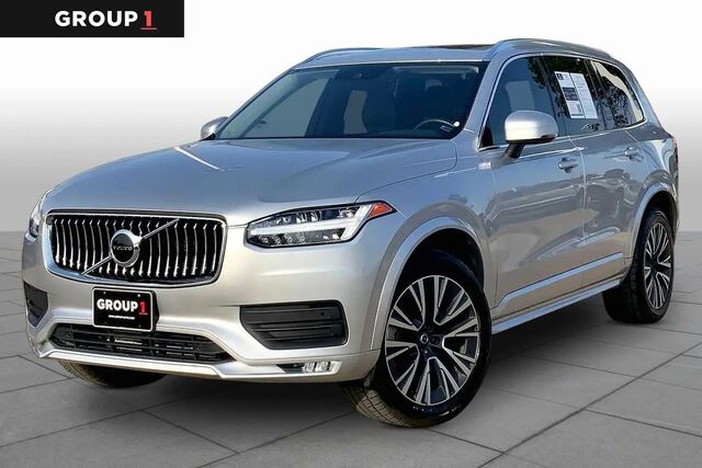2022 Volvo XC90 T5 Momentum