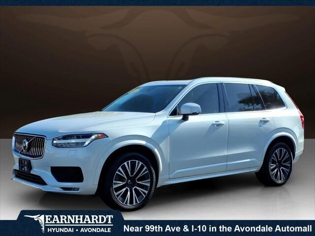2021 Volvo XC90 T5 Momentum — photo 1 of 13