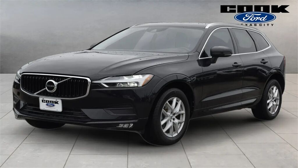 2021 Volvo XC60 T5 Momentum — photo 1 of 13