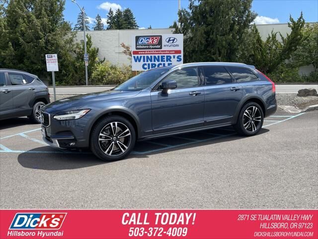 2018 Volvo V90 Cross Country T5