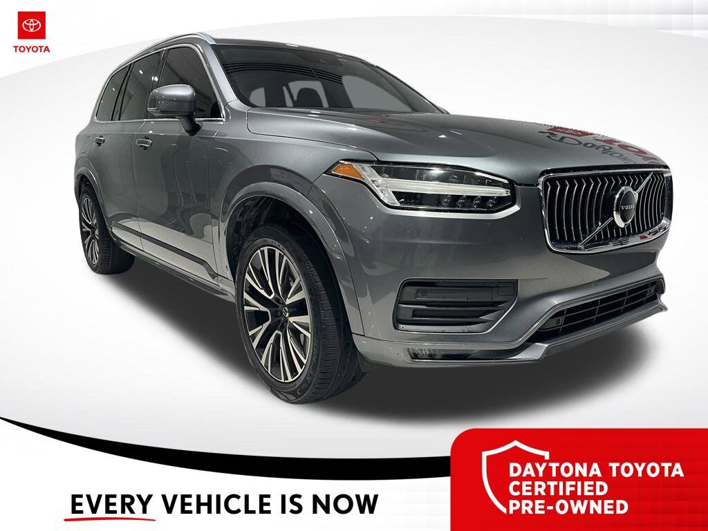 2020 Volvo XC90 T5 Momentum — photo 1 of 10