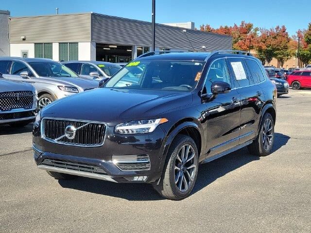 2018 Volvo XC90 T5 Momentum 7-Passenger