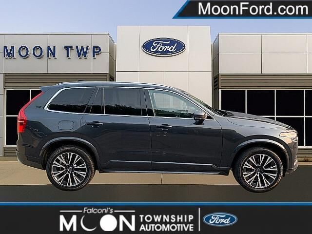 2022 Volvo XC90 T5 Momentum