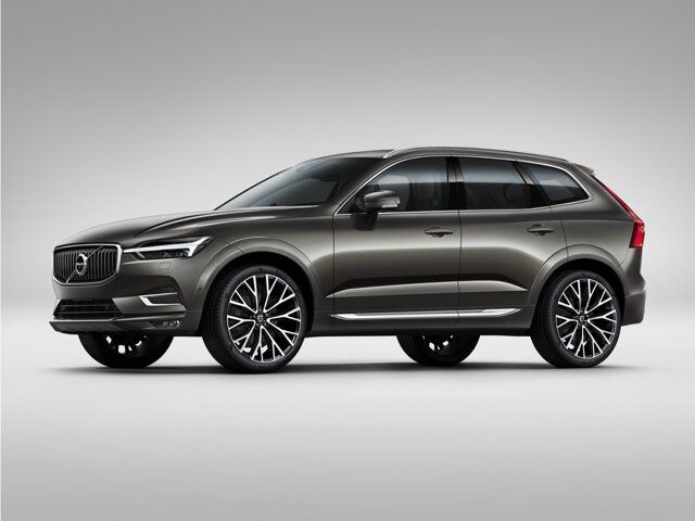 2021 Volvo XC60 Momentum — photo 1 of 1