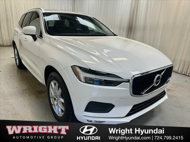 2021 Volvo XC60 T5 Momentum — photo 1 of 13