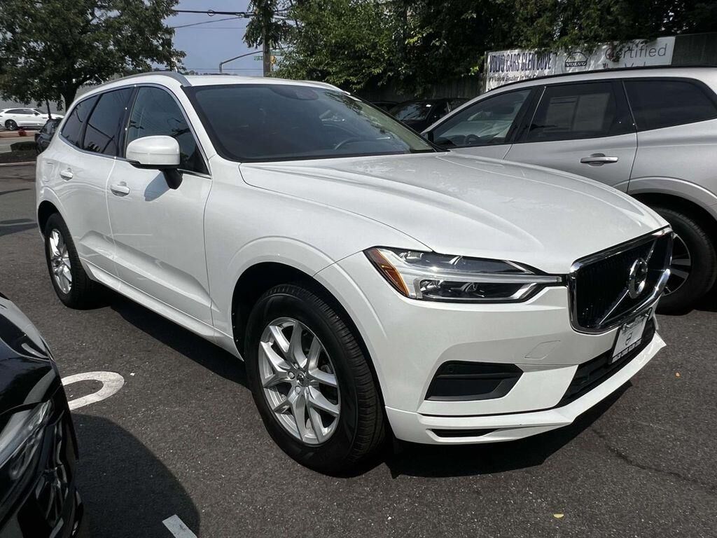 2020 Volvo XC60 T5 Momentum — photo 1 of 27