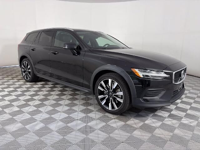 2020 Volvo V60 Cross Country T5