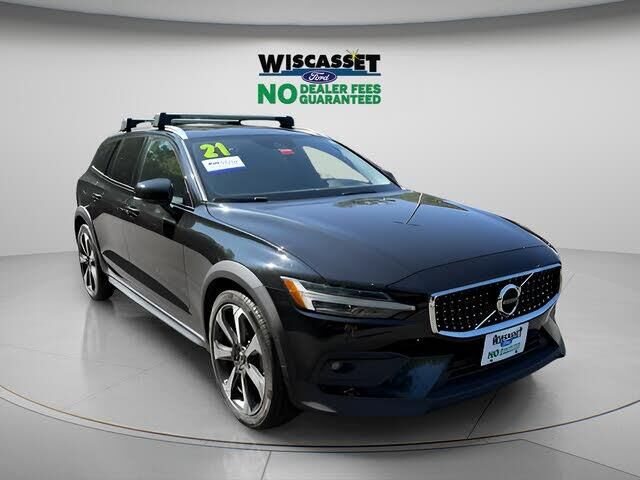 2021 Volvo V60 Cross Country T5 — photo 1 of 1