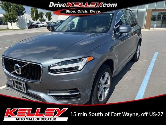 2017 Volvo XC90 T5 Momentum