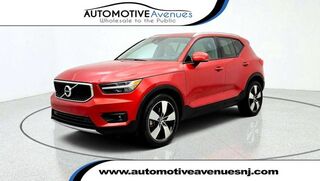 2021 Volvo XC40 Momentum