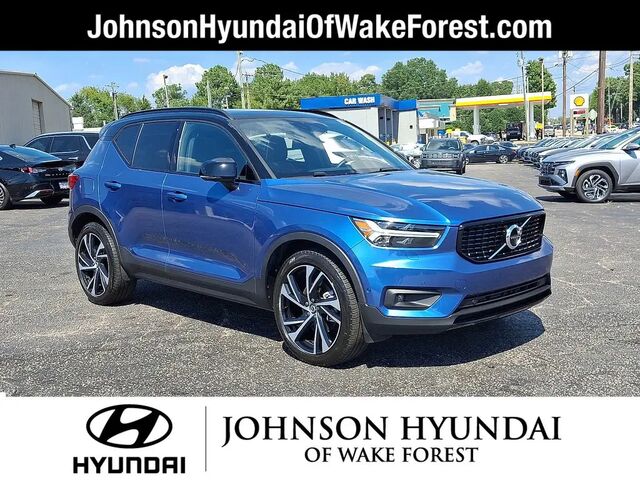 2021 Volvo XC40 T5 R-Design