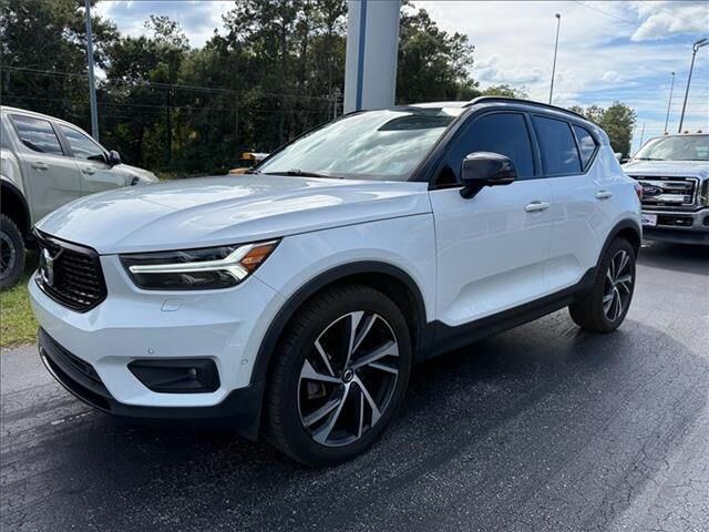2021 Volvo XC40 T5 R-Design