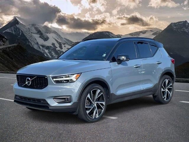2021 Volvo XC40 T5 R-Design