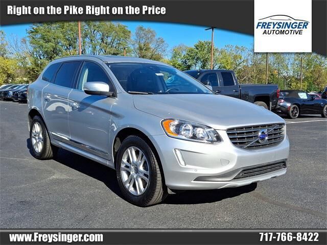 2016 Volvo XC60 T5 Drive-E Premier — photo 1 of 22