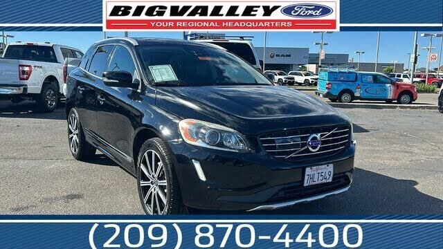 2015 Volvo XC60 T5 Drive-E Platinum — photo 1 of 2