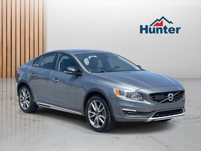 2018 Volvo S60 Cross Country T5 Platinum — photo 1 of 13