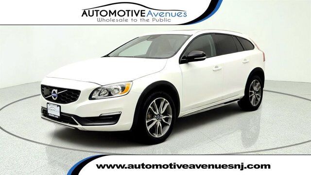 2015 Volvo V60 Cross Country T5