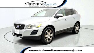 2013 Volvo XC60 T6 AWD Platinum w/ Climate Pkg, BLIS & Remote Start