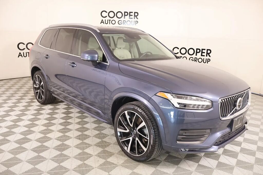2021 Volvo XC90 T6 Momentum 6-Passenger — photo 1 of 13