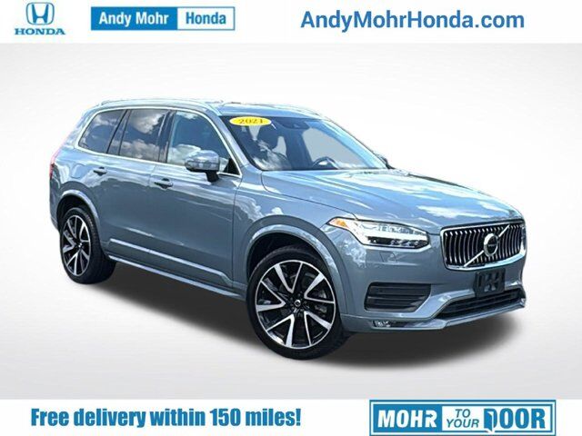 2021 Volvo XC90 Momentum