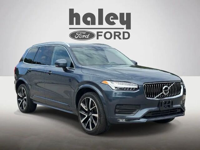 2022 Volvo XC90 T6 Momentum 6-Passenger