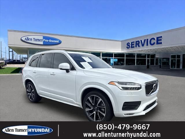 2021 Volvo XC90 T6 Momentum 6-Passenger