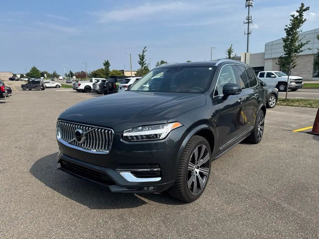 2021 Volvo XC90 T6 Inscription 6-Passenger — photo 1 of 13