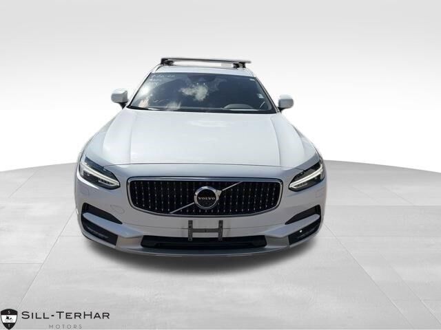 2018 Volvo V90 Cross Country T6