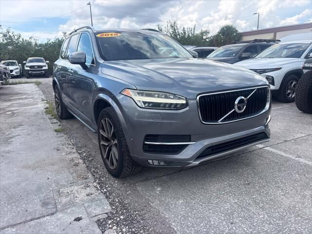 2018 Volvo XC90 T6 Momentum