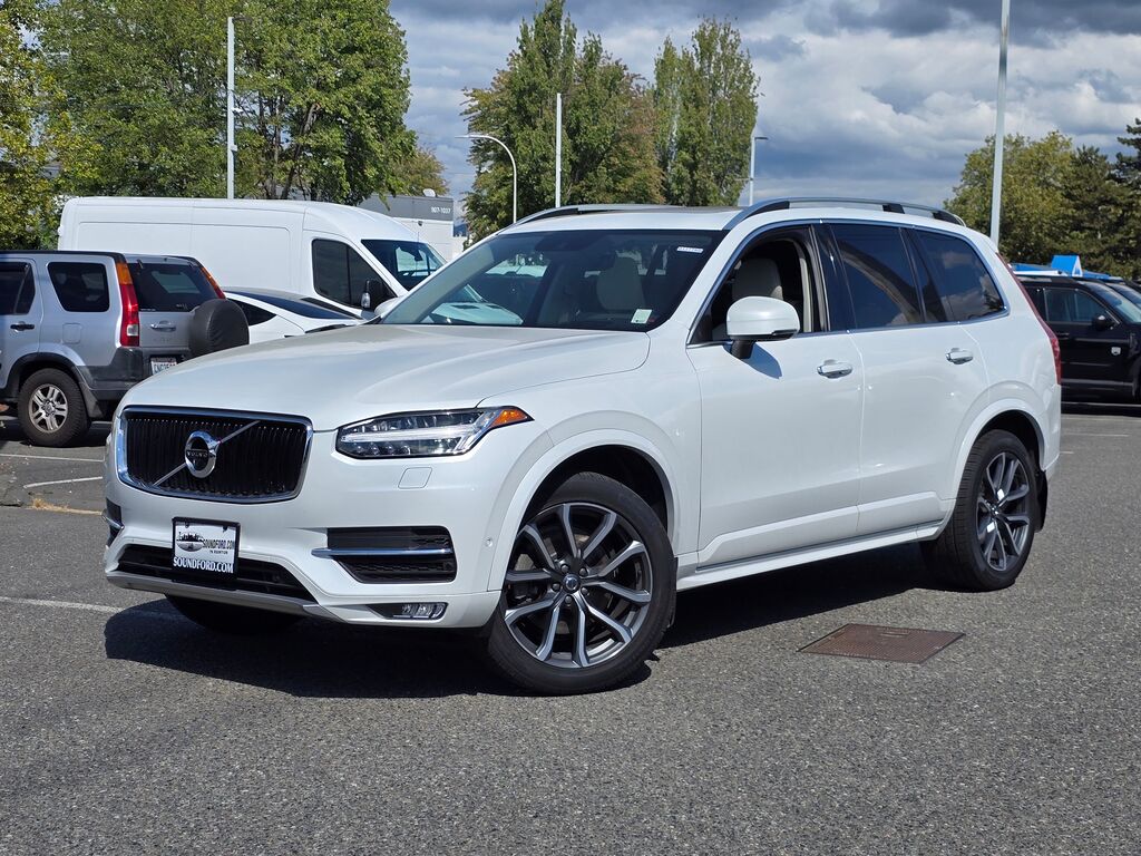 2019 Volvo XC90 T6 Momentum — photo 1 of 13
